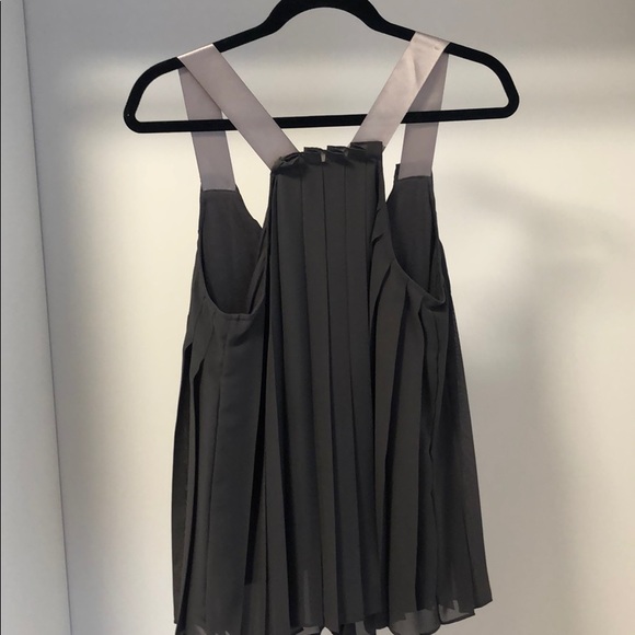 Super cute Ella Moss pleat party tank silk straps - Picture 3 of 3